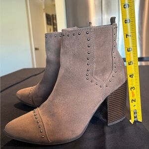 Express Studded Suede / Mushroom Brown Ankle Boots/Booties 3” Chunky Heel